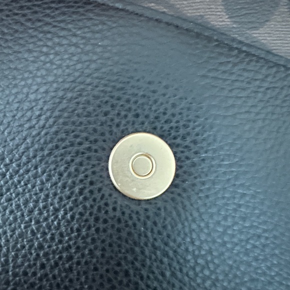 Moving Sale |
Auth Coach Klare? In signature canvas New with original dust bag - Picture 8 of 12